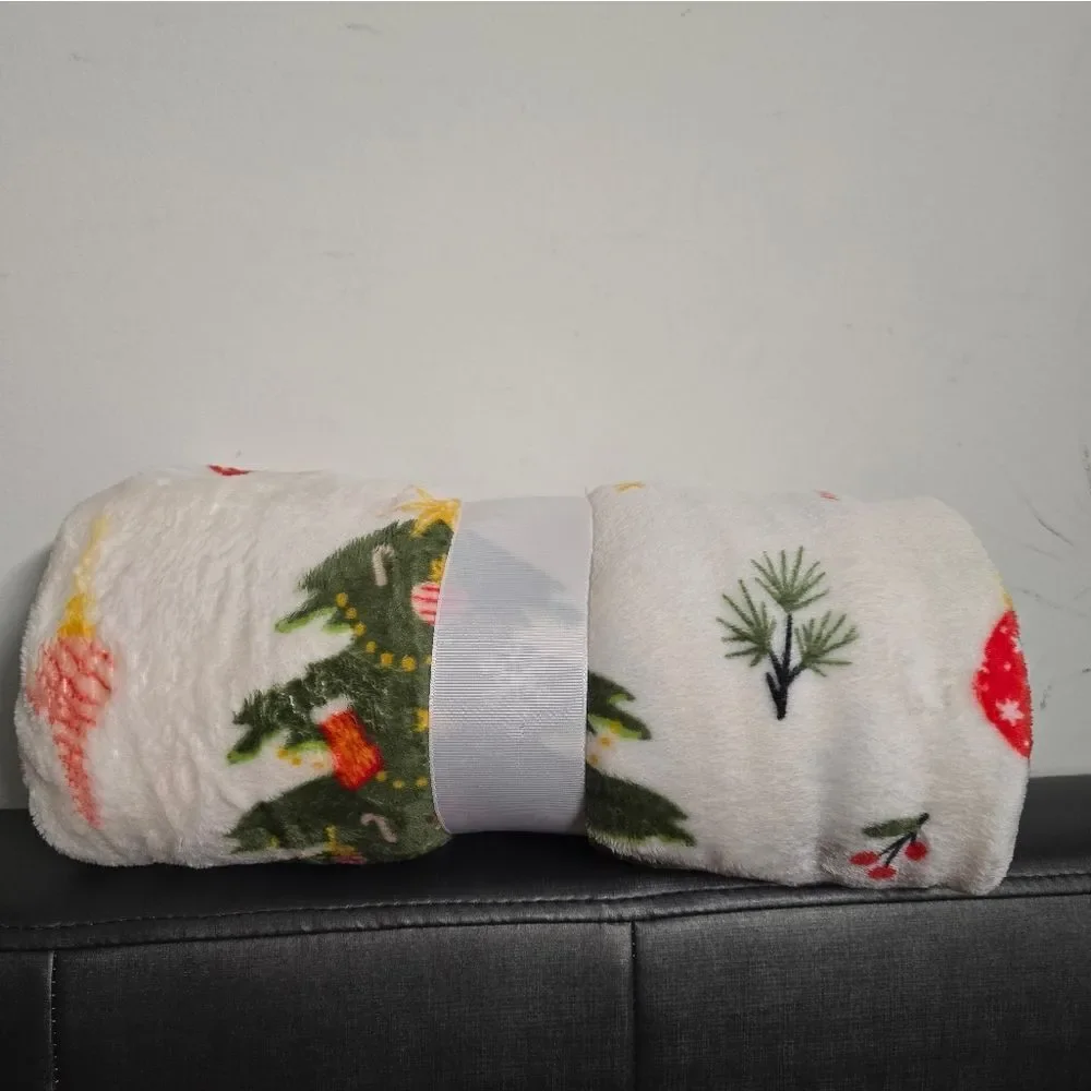 Wondershop Brown Puppy Dog Calico Kitty Cat Plush Throw Blanket Christmas 2024